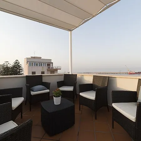 L'attico Apartment